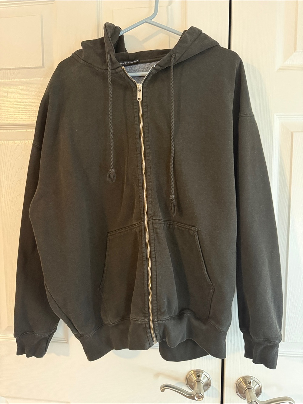 Women's Brandy Melville Oversized Black Zip-Up Hooded Sweatshirt